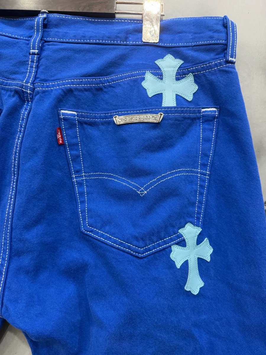 Задний карман джинсов Chrome Hearts x Levi's Vintage 501 с нашивками