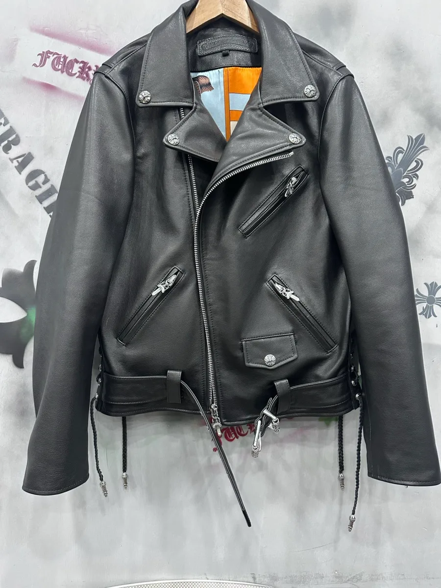 Кожаная куртка Chrome Hearts JJ Deans на вешалке