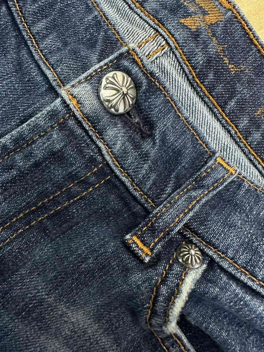 Джинсы Chrome Hearts