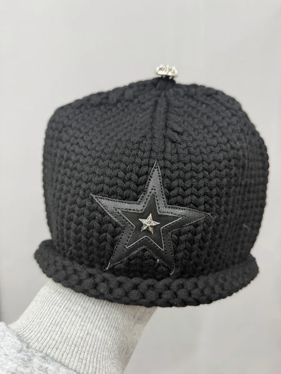 Вязаная шапка-бини Chrome Hearts черного цвета из кашемира с кожаной нашивкой-звездой