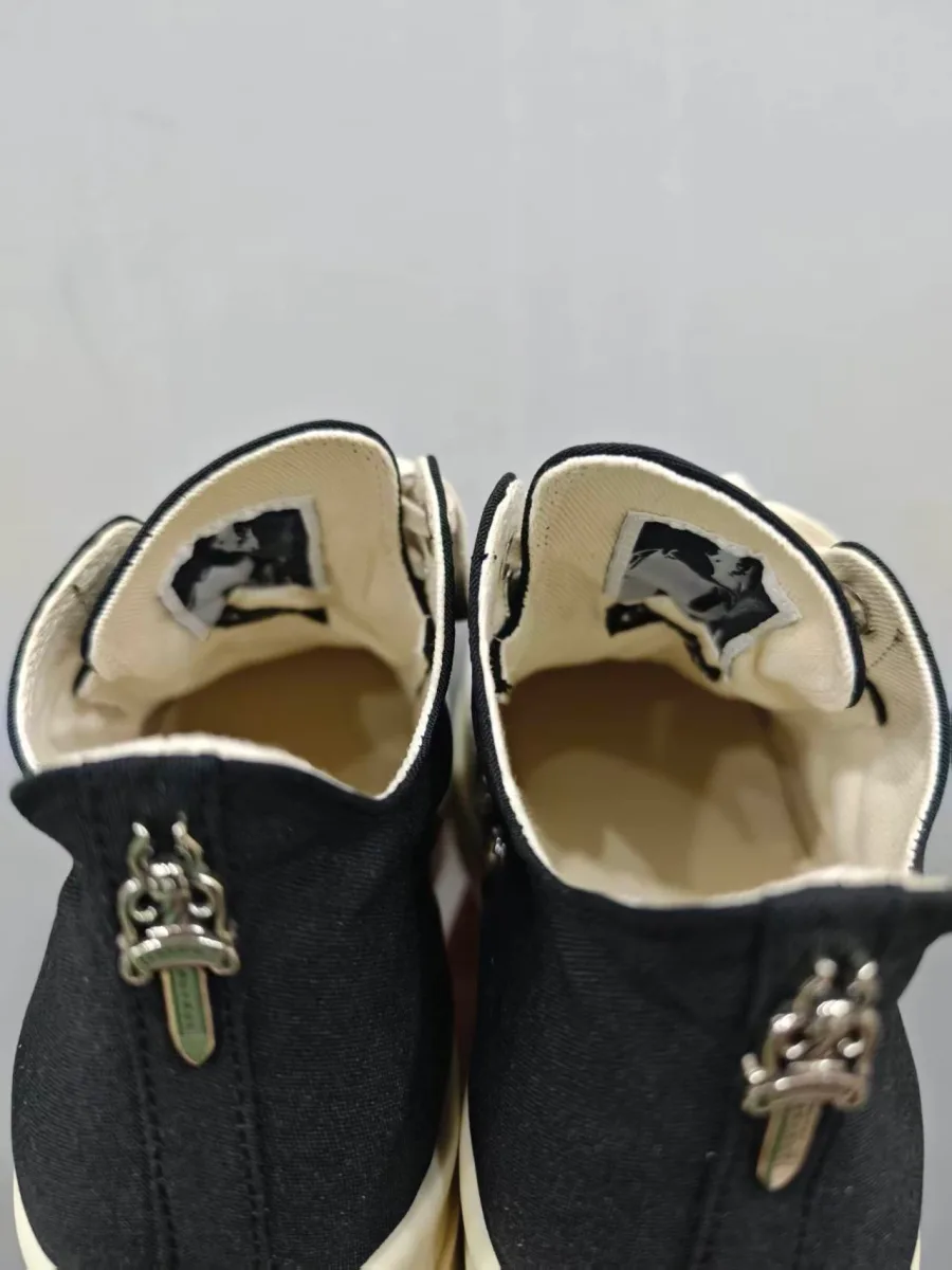 Внутренняя часть и задник кед Chrome Hearts x Rick Owens DRKSHDW