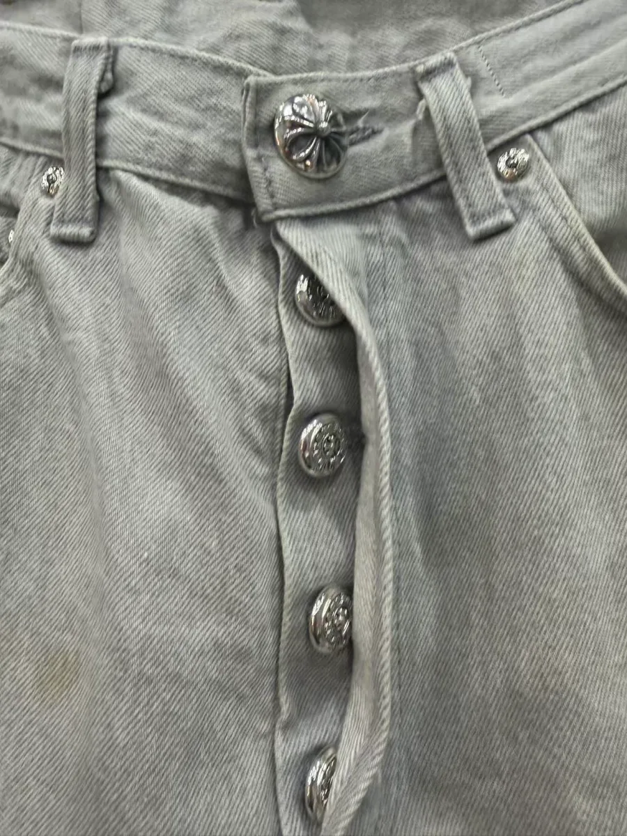 Застежка на пуговицы-болты джинсов Chrome Hearts x Levi's Vintage 501