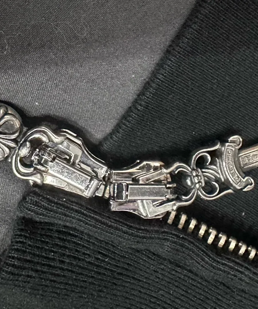 Двойная серебряная молния с пуллерами-кинжалами на худи Chrome Hearts