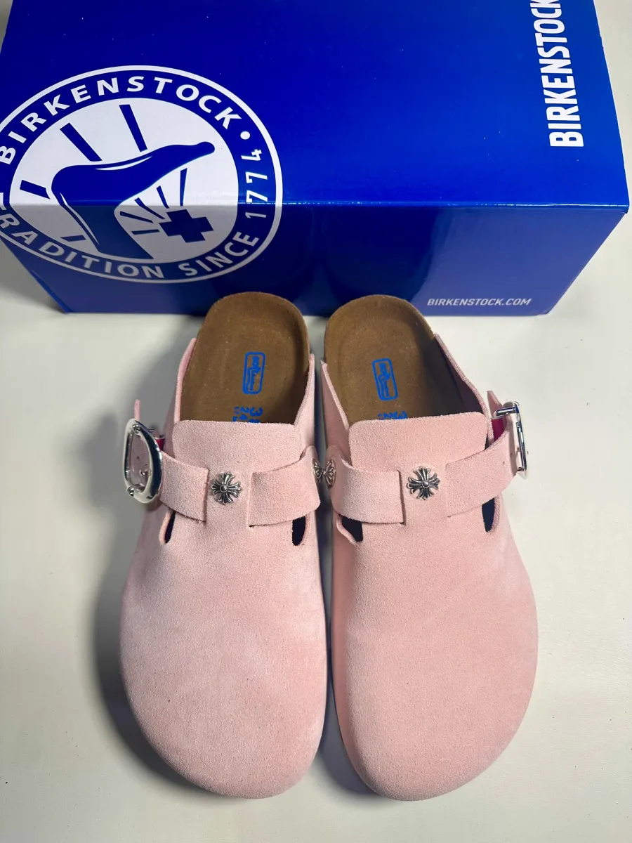Розовые замшевые сабо Chrome Hearts x Birkenstock Boston, вид сверху