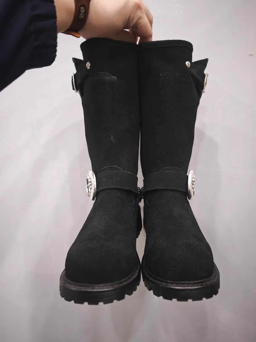 Черные замшевые сапоги Chrome Hearts x Wesco, вид спереди