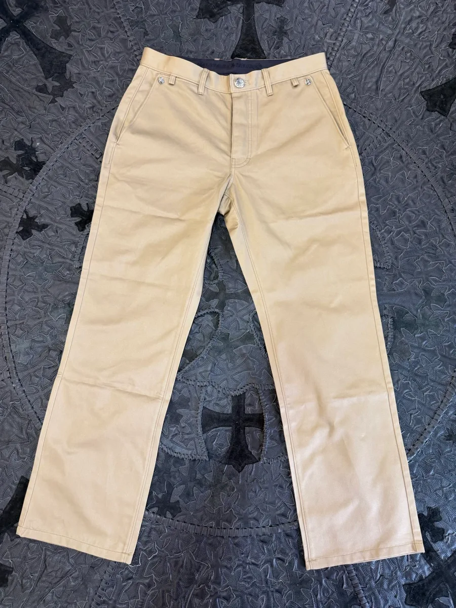 Бежевые брюки Chrome Hearts прямого кроя, вид спереди