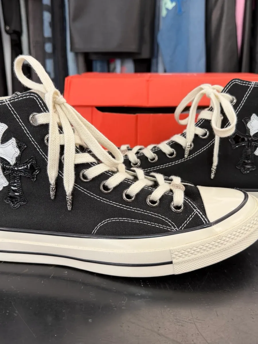 Кеды Chrome Hearts x Converse Chuck 70 сбоку крупным планом