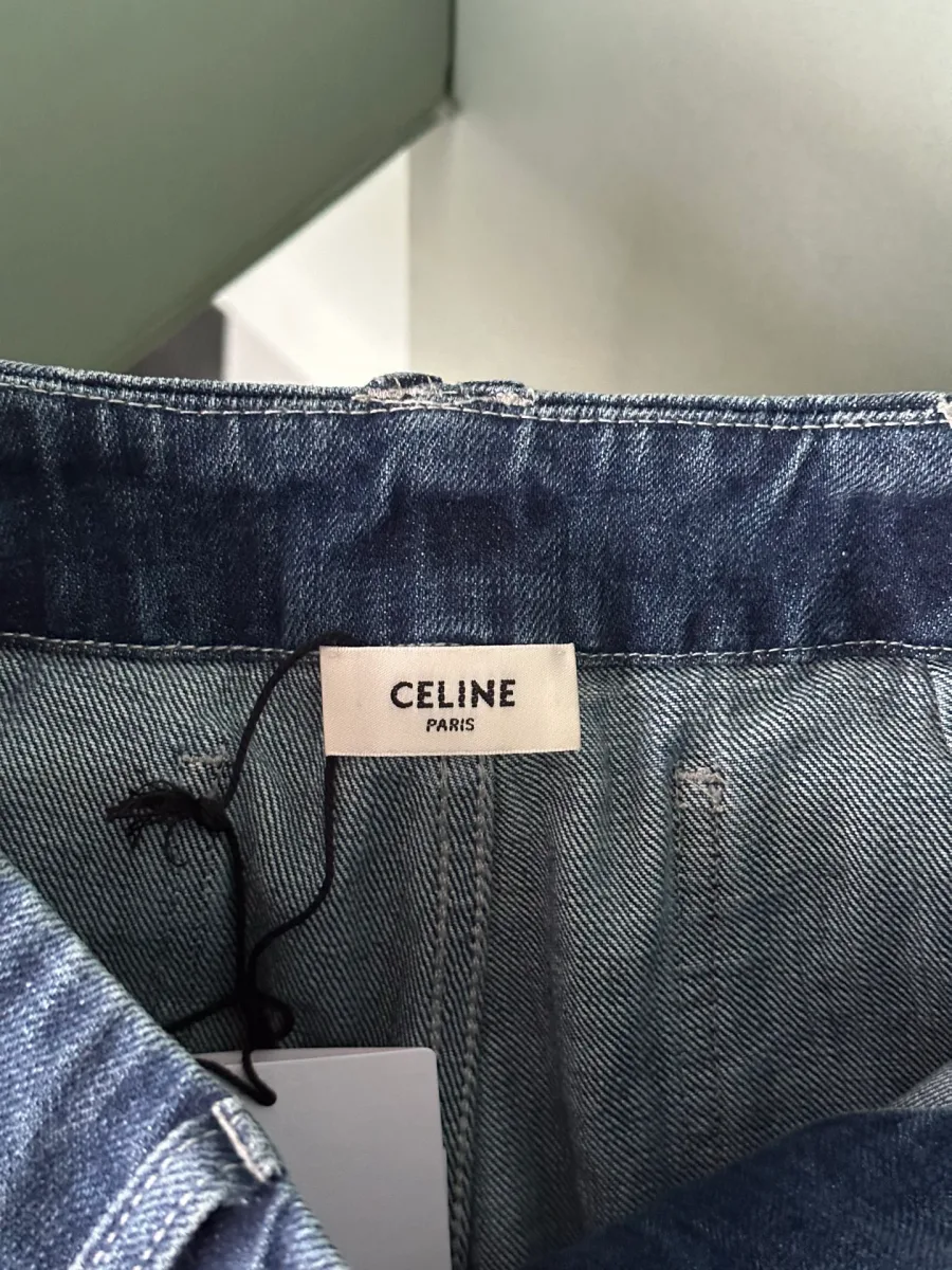 Тканевая бирка с логотипом Celine на поясе с внутренней стороны