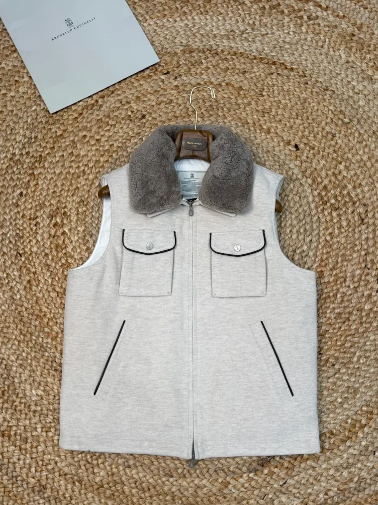 Brunello Cucinelli Бежевый кашемировый пуховый жилет со съёмным меховым воротником