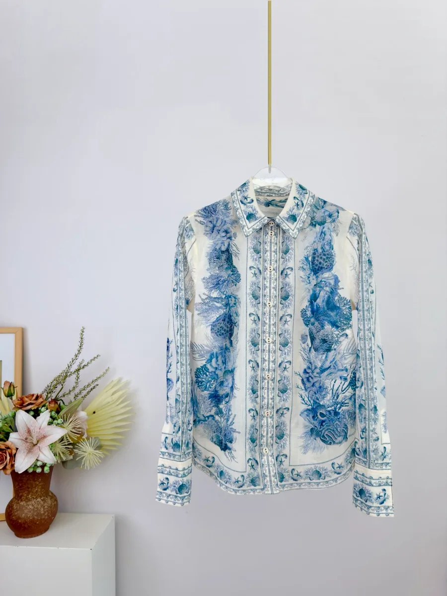 Рубашка с синим морским принтом Blue Toile, вид спереди