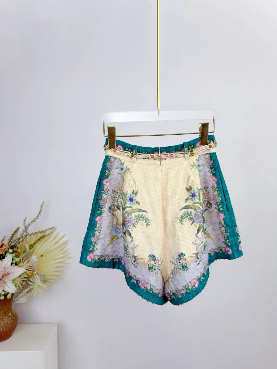 Льняные шорты Indra с узором Cream Scarf Floral, вид сзади