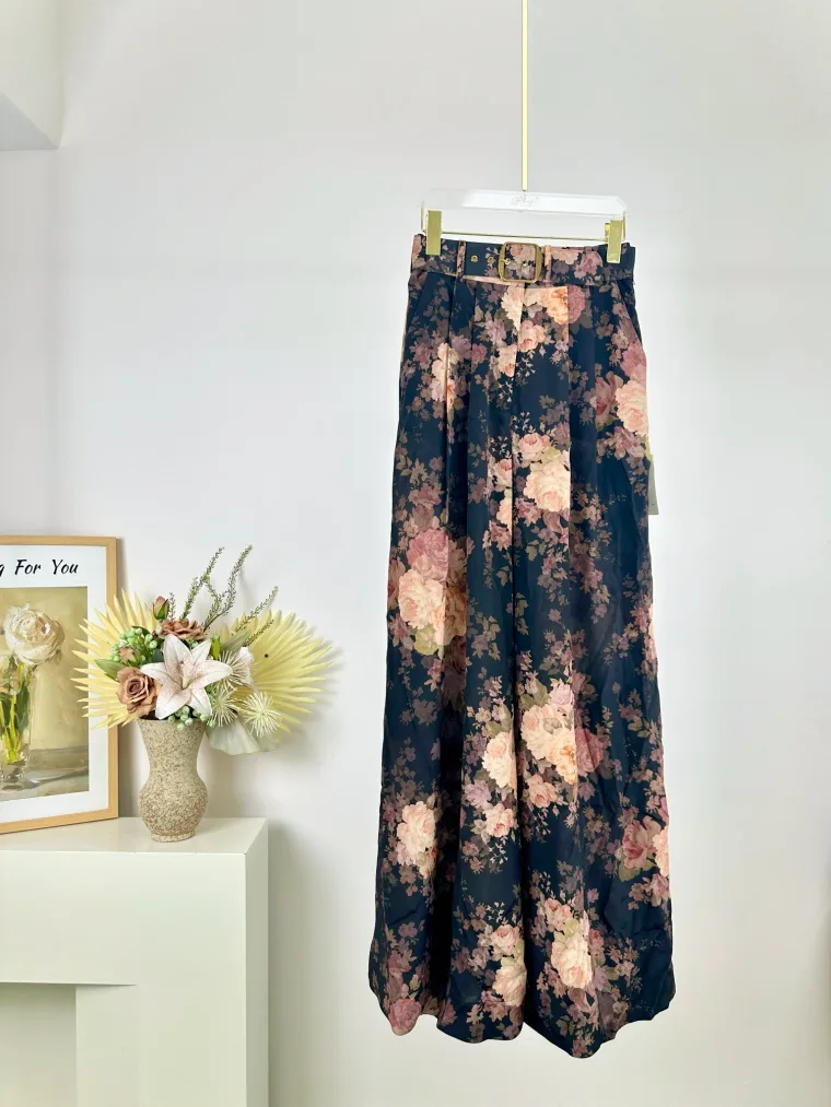 Zimmermann Широкие шёлковые брюки Illustration Tuck Black Rococo Floral