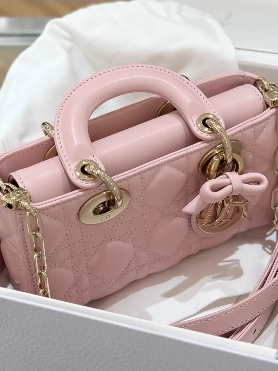 Розовая сумка Dior Lady D-Joy 19 с плечевым ремнем в коробке
