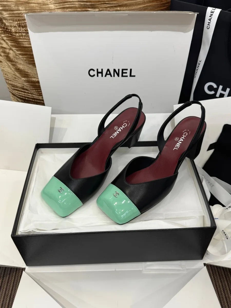 Женские туфли slingback чёрного цвета с мятным мыском в фирменной коробке