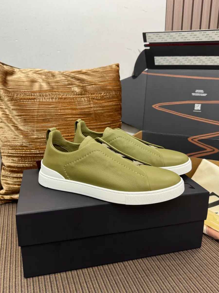 Мужские кеды Zegna Triple Stitch оливкового цвета, вид сбоку