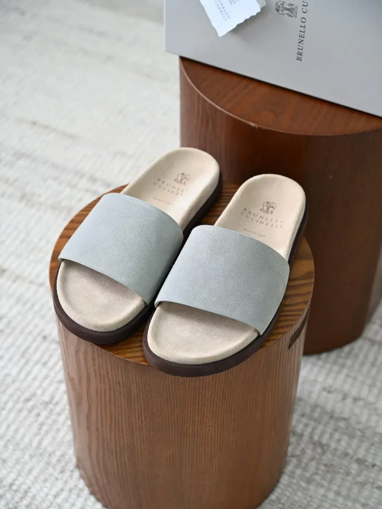 Brunello Cucinelli Мужские замшевые шлепанцы