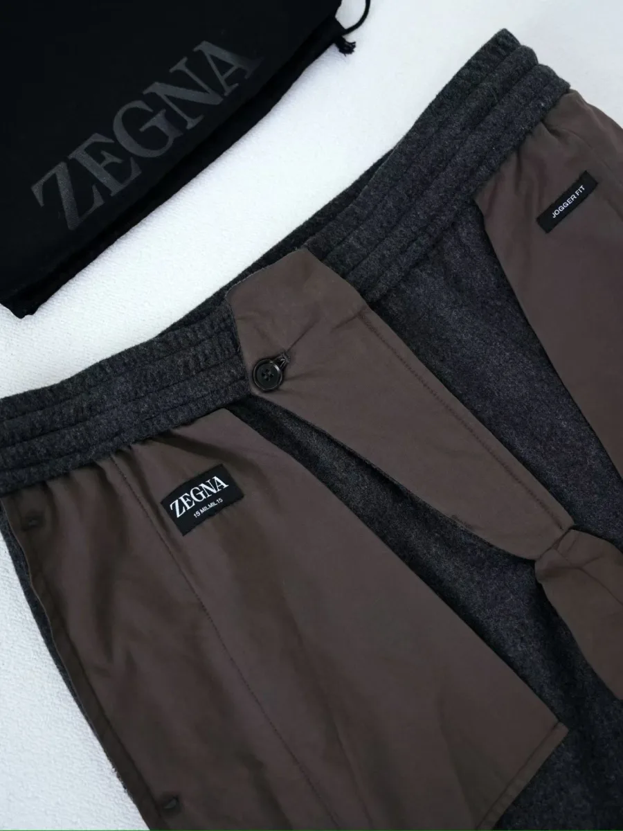 Графитовые брюки Zegna с изнанки: эластичный пояс, внутренняя подкладка и втачной карман
