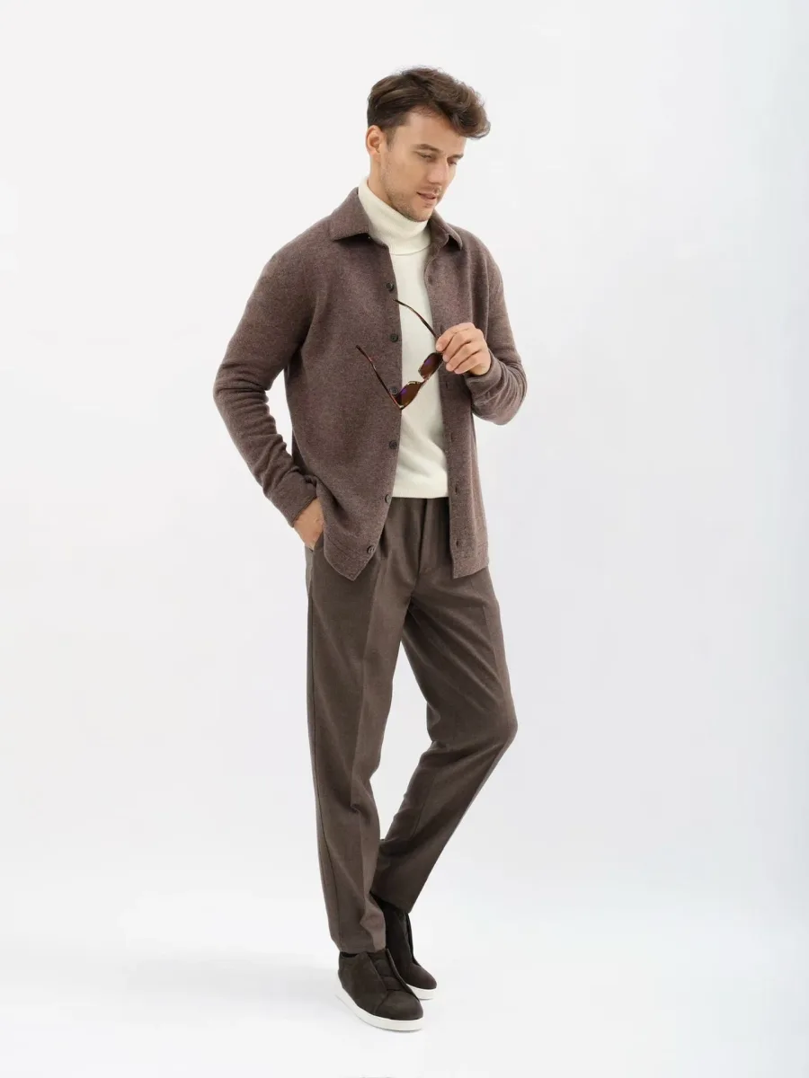 Zegna жакет-рубашка на модели в боковом ракурсе с отложным воротником и передней застёжкой