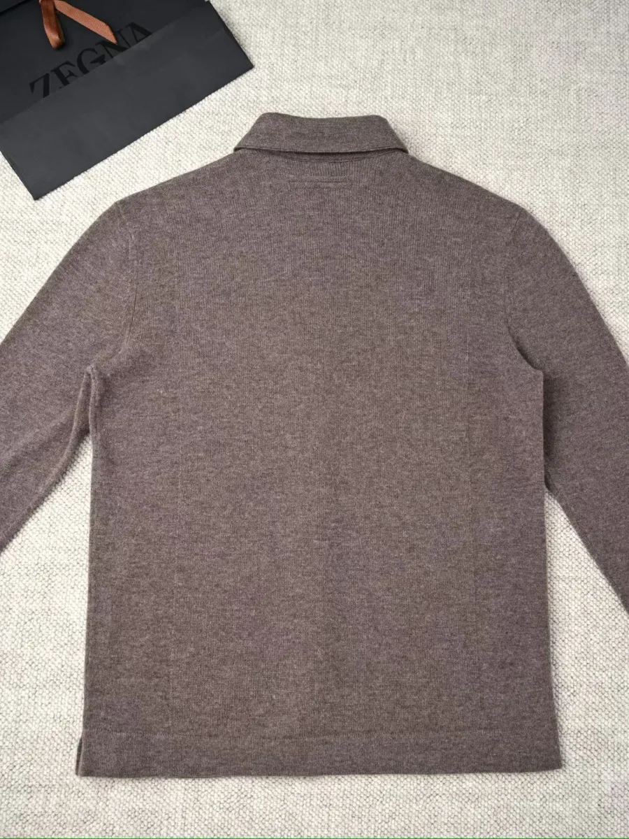 Zegna жакет-рубашка серо-коричневого цвета сзади, с длинными рукавами и прямым нижним краем