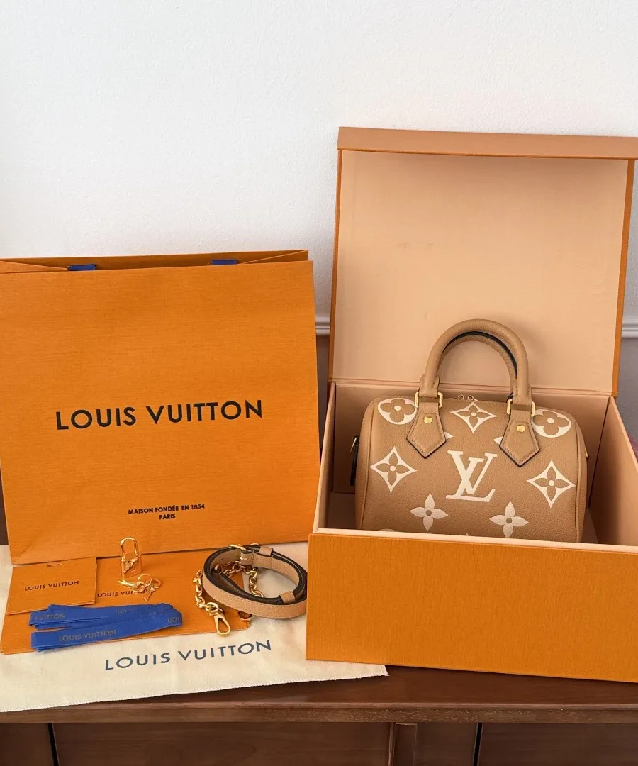 Сумка Louis Vuitton Speedy 20 в фирменной оранжевой коробке с пыльником и пакетом