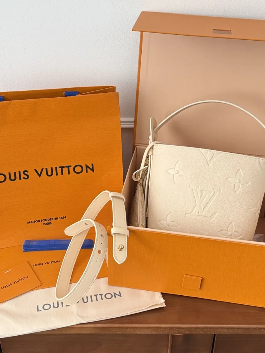 Сумка Louis Vuitton All In BB в фирменной коробке с пыльником и пакетом