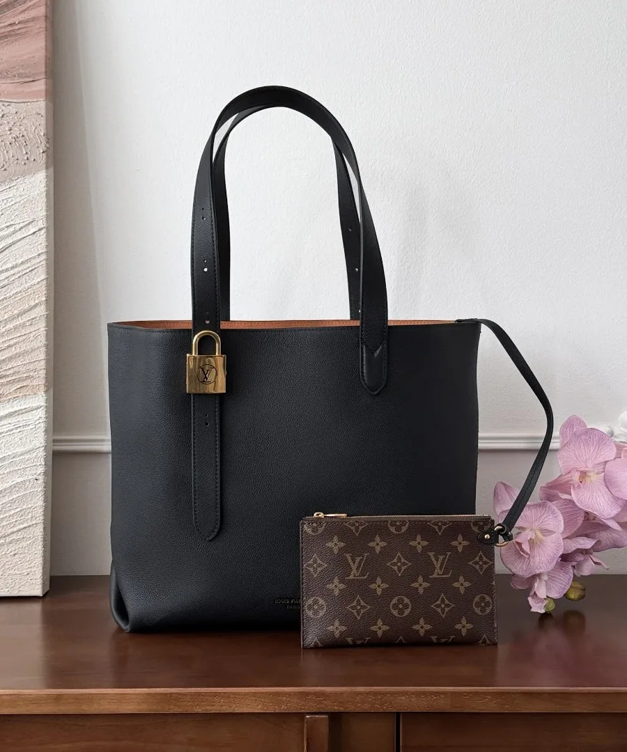 Черная сумка-тоут Louis Vuitton Low Key Cabas с замком и съемным клатчем, вид спереди