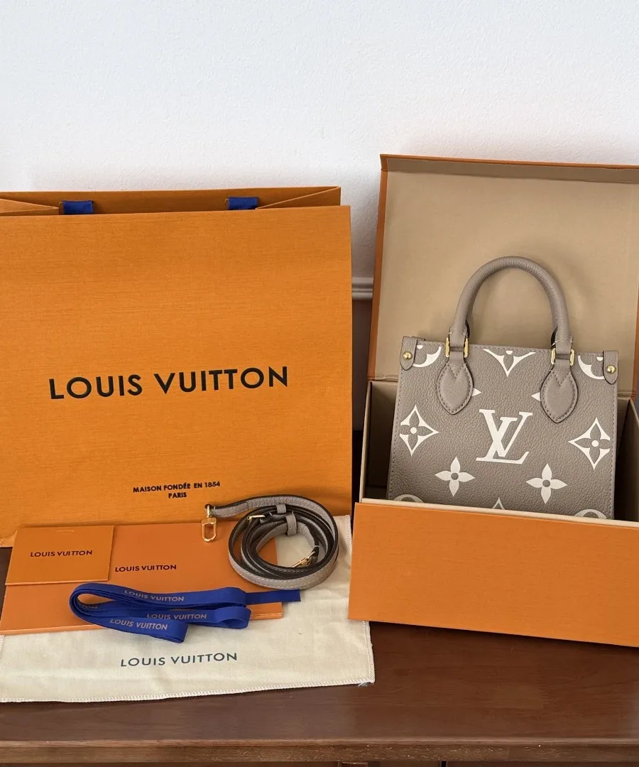 Сумка Louis Vuitton OnTheGo BB в фирменной коробке с пыльником и пакетом
