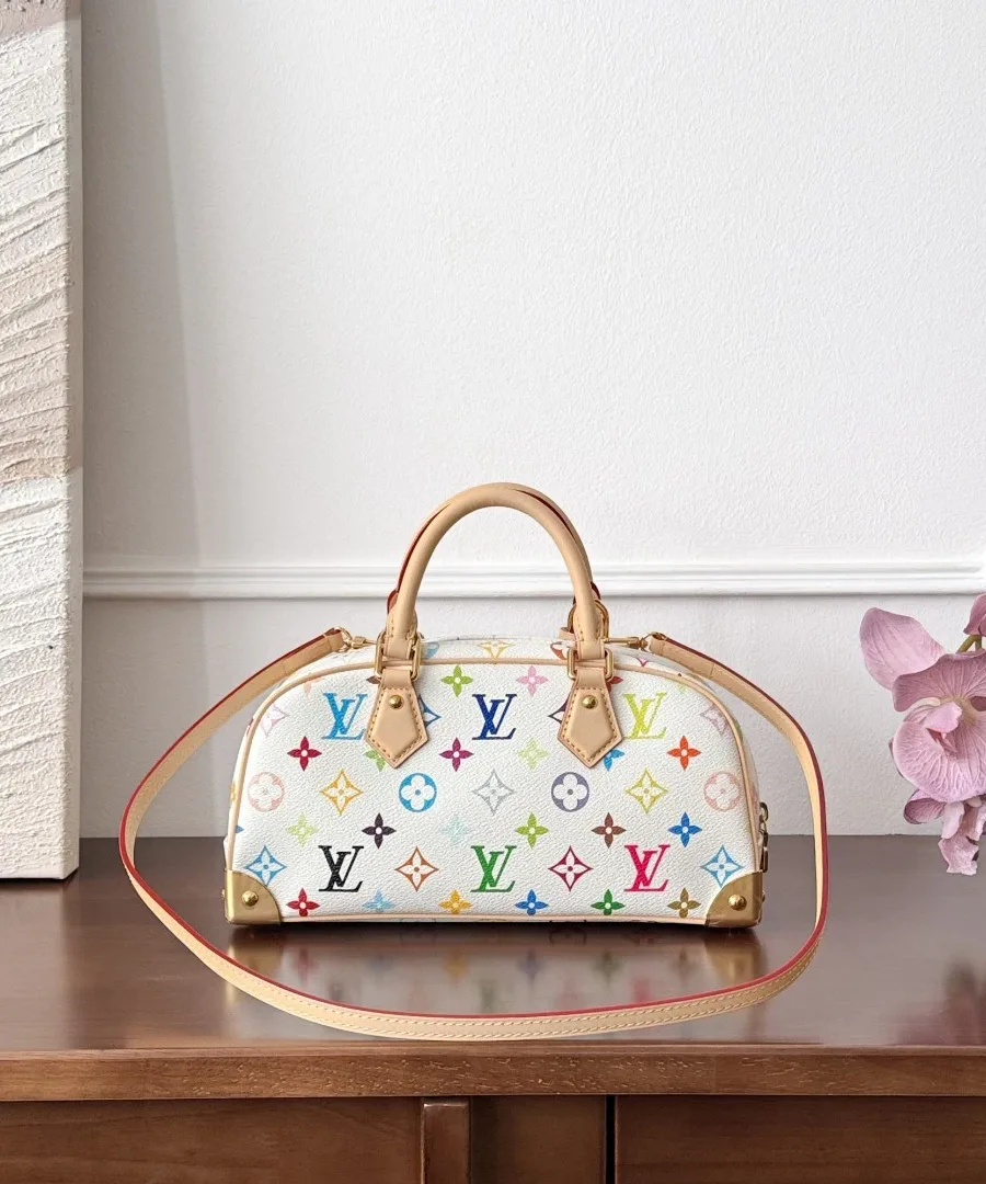 Белая сумка Louis Vuitton с разноцветным принтом Monogram и плечевым ремнем