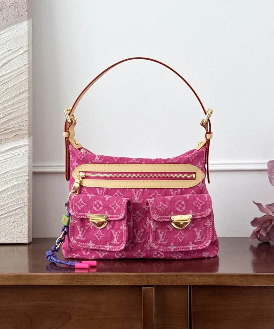 Розовая сумка Louis Vuitton Baggy из денима с монограммой, вид спереди