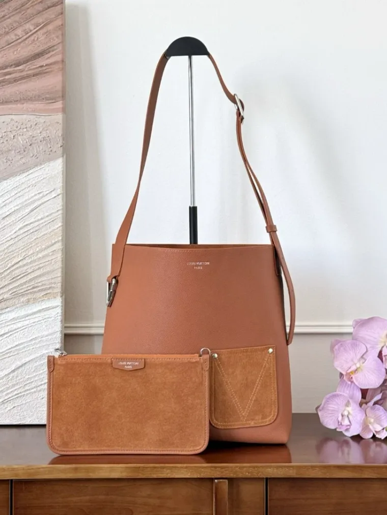 Louis Vuitton Коричневая двусторонняя сумка-хобо Verso Hobo