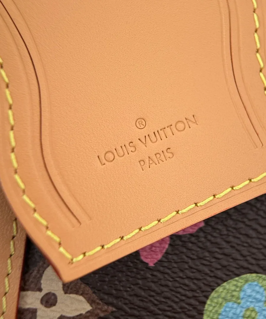 Кожаная багажная бирка с тиснением Louis Vuitton Paris