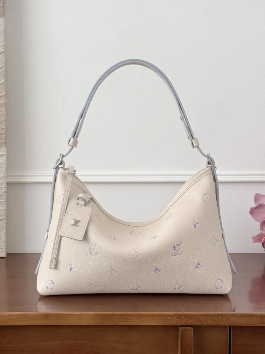 Бежевая сумка-хобо Louis Vuitton Carryall с акварельным принтом, вид спереди