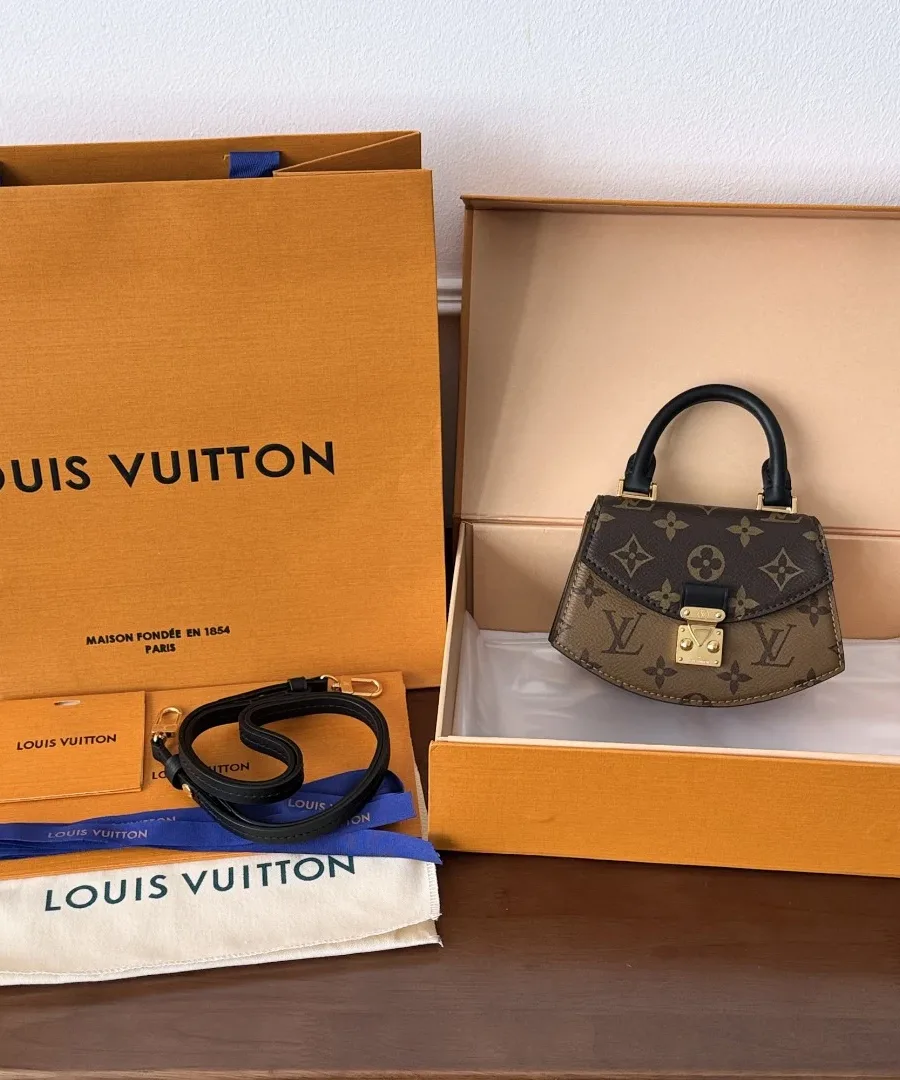 Сумка Louis Vuitton Pico Tilsitt в комплекте с коробкой, пыльником, ремнем и фирменным пакетом