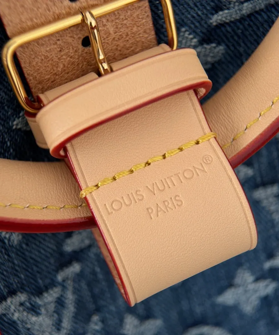 Кожаный ремешок для фиксации ручек с тиснением Louis Vuitton Paris
