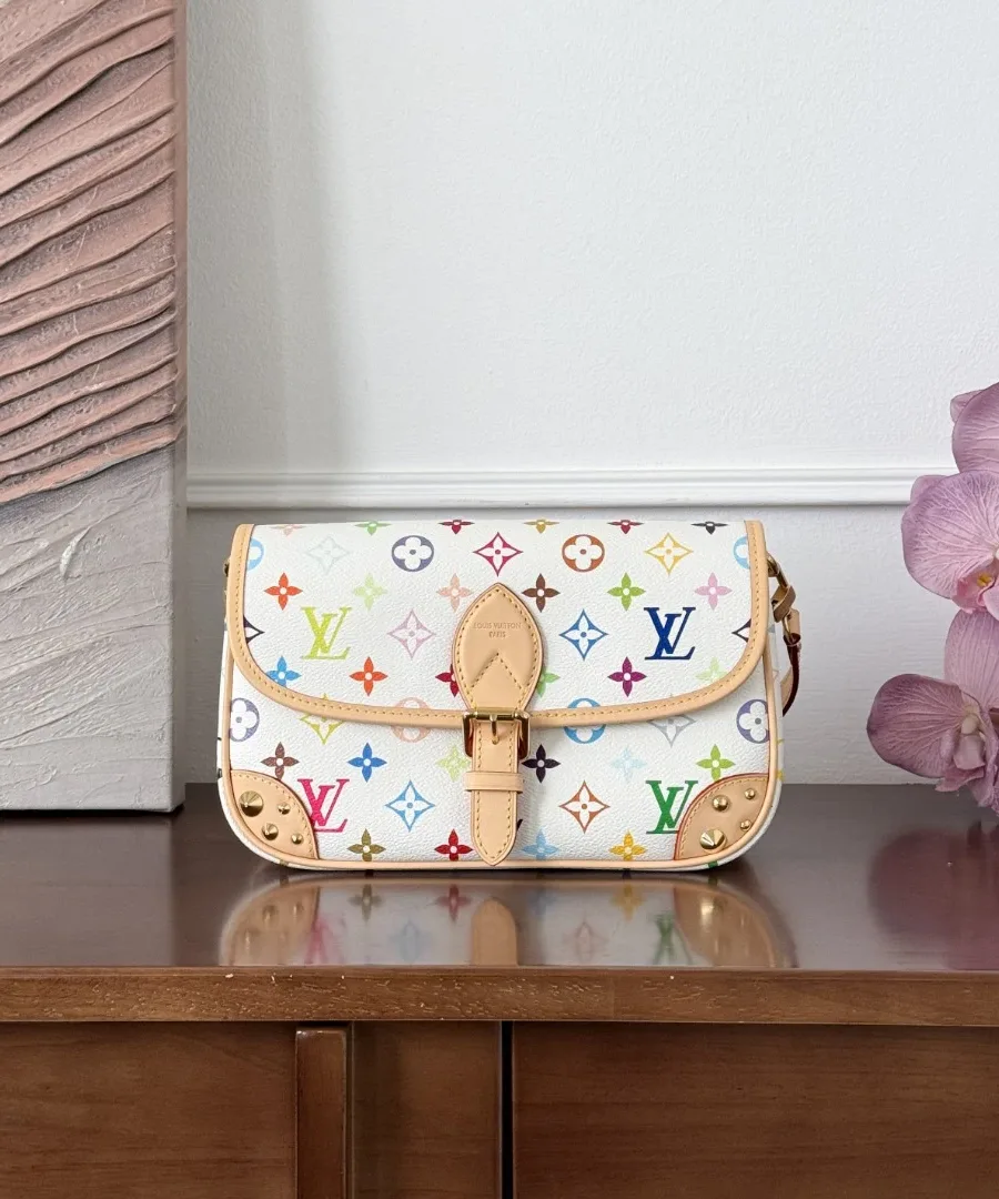 Белая сумка Louis Vuitton Diane с разноцветным принтом Monogram Multicolore, вид спереди