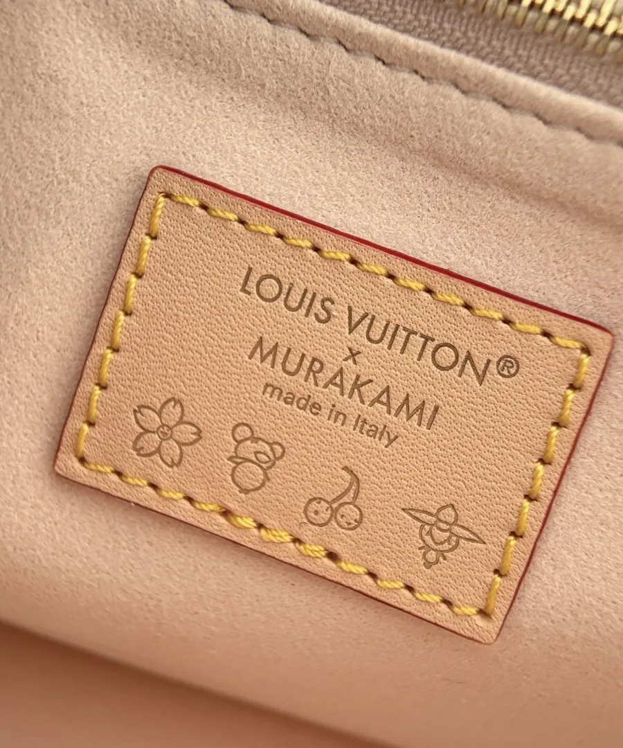 Внутренняя кожаная нашивка Louis Vuitton x Murakami made in Italy