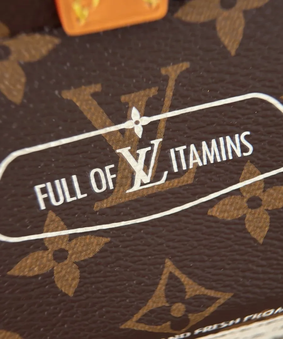 Деталь принта Full of Vitamins на канве Monogram