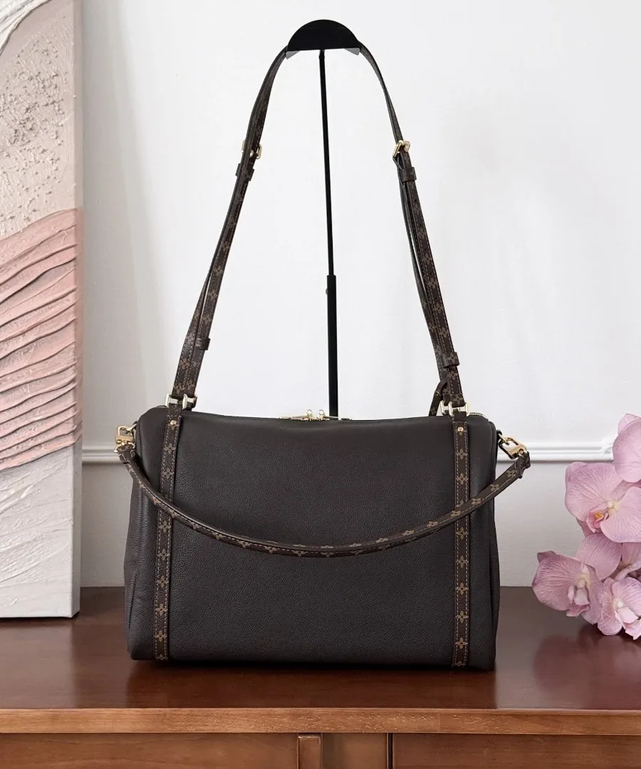Кожаная сумка Louis Vuitton Express с коротким ремешком и плечевым ремнем