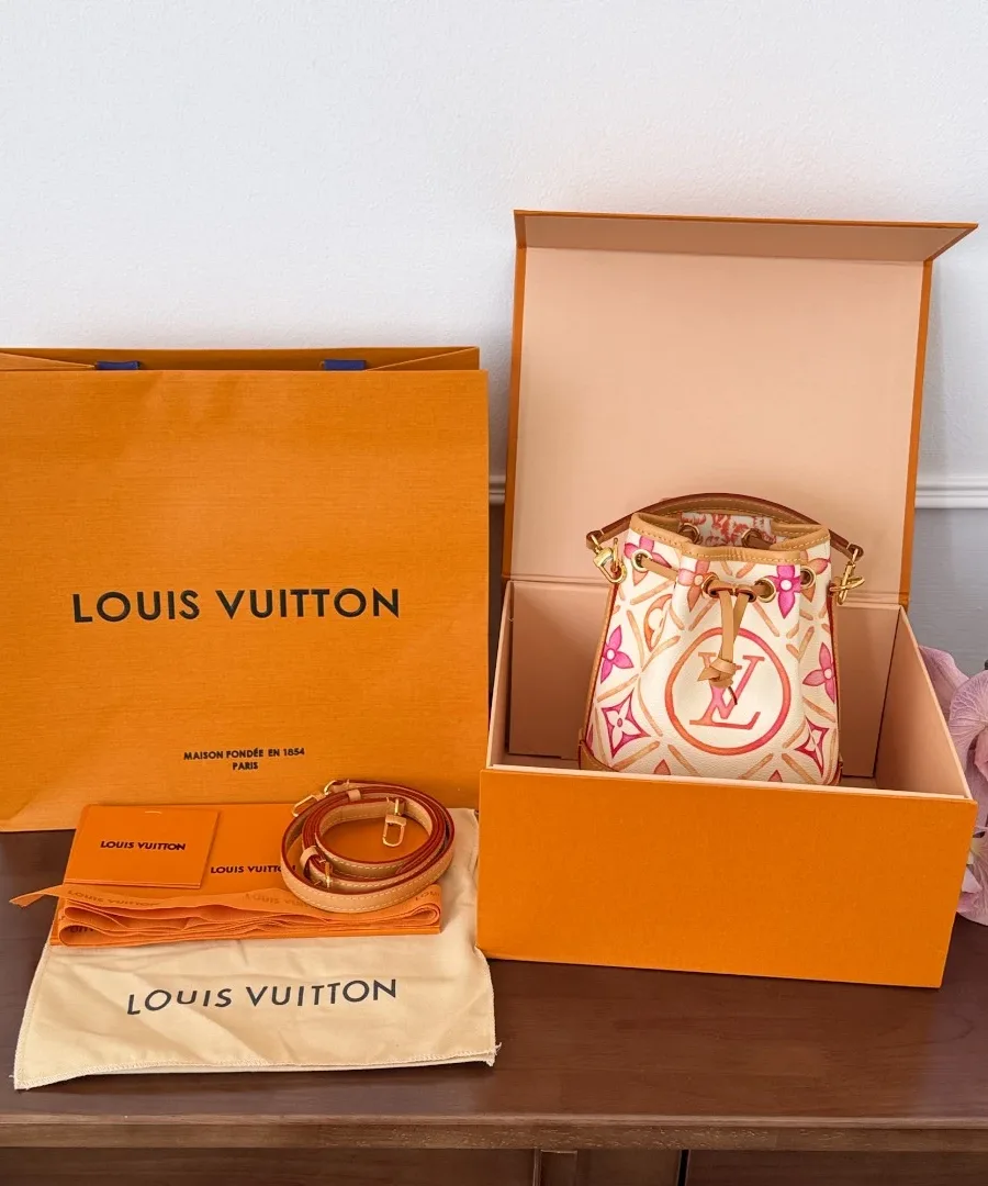 Сумка-ведро Louis Vuitton Nano Noé в фирменной коробке с пыльником