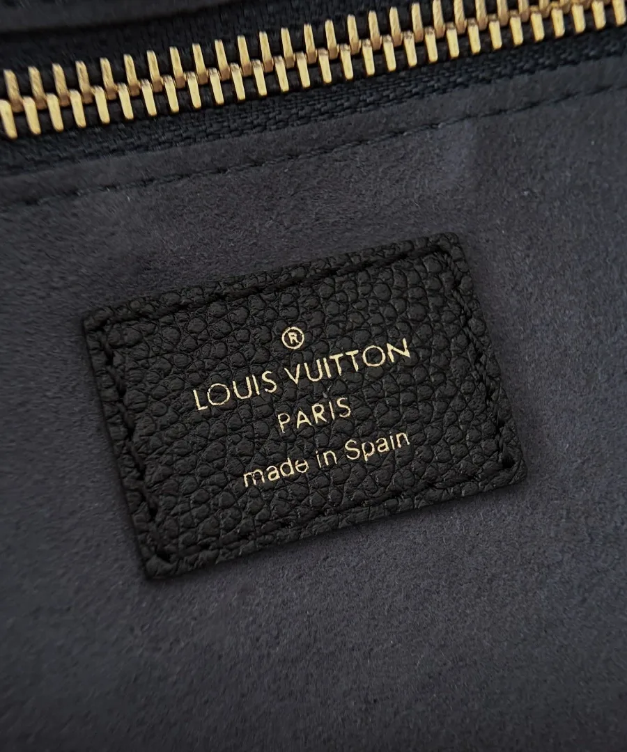 Внутренняя кожаная нашивка с золотистым тиснением Louis Vuitton Paris