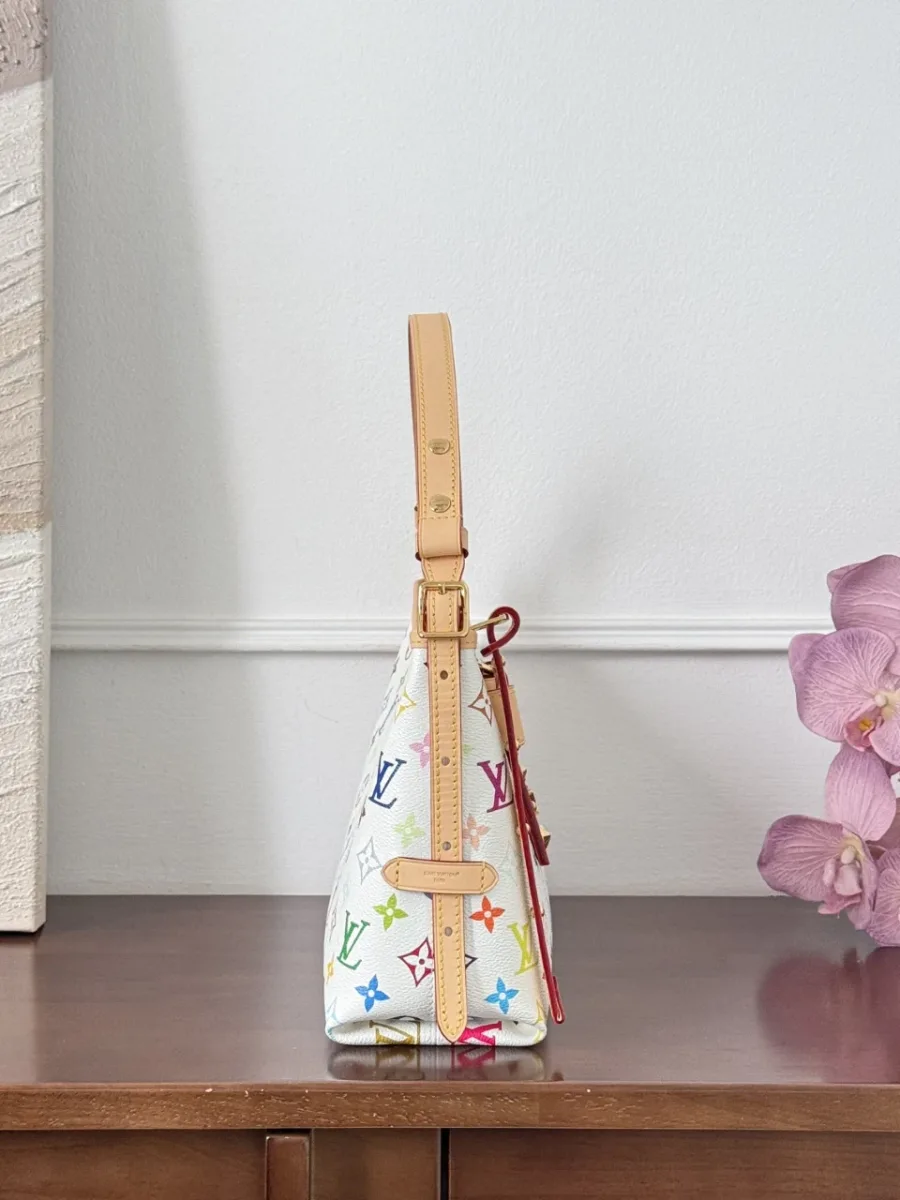 Белая сумка Louis Vuitton CarryAll Monogram Multicolore, вид сбоку