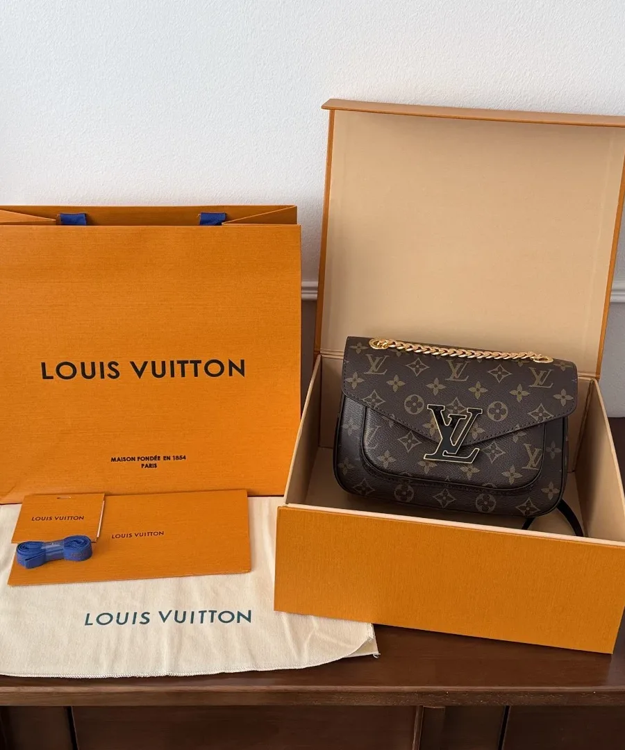 Сумка Louis Vuitton Passy в фирменной коробке с пыльником и пакетом