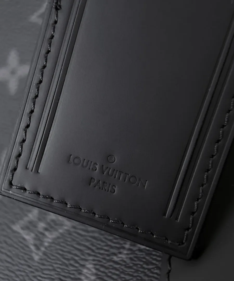 Кожаная багажная бирка с тиснением Louis Vuitton Paris