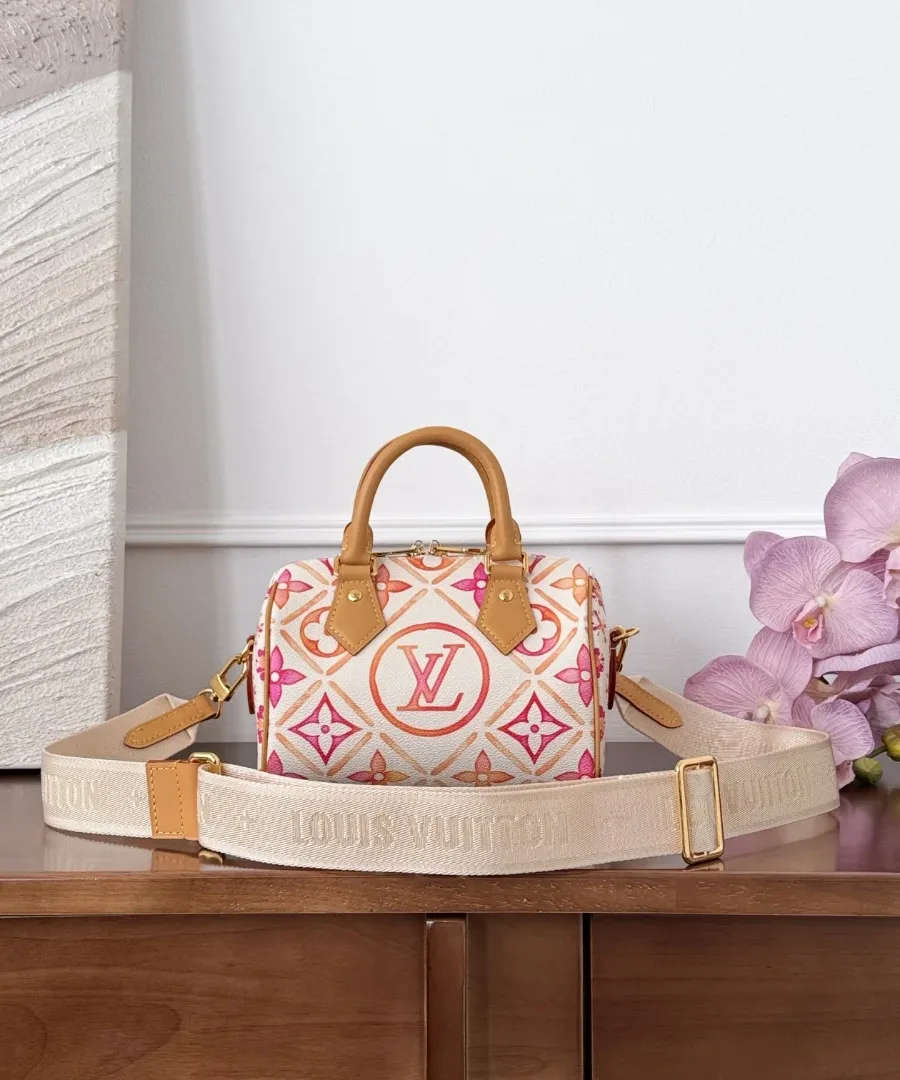 Розовая сумка Louis Vuitton Speedy 20 Monogram Tiles с текстильным плечевым ремнем