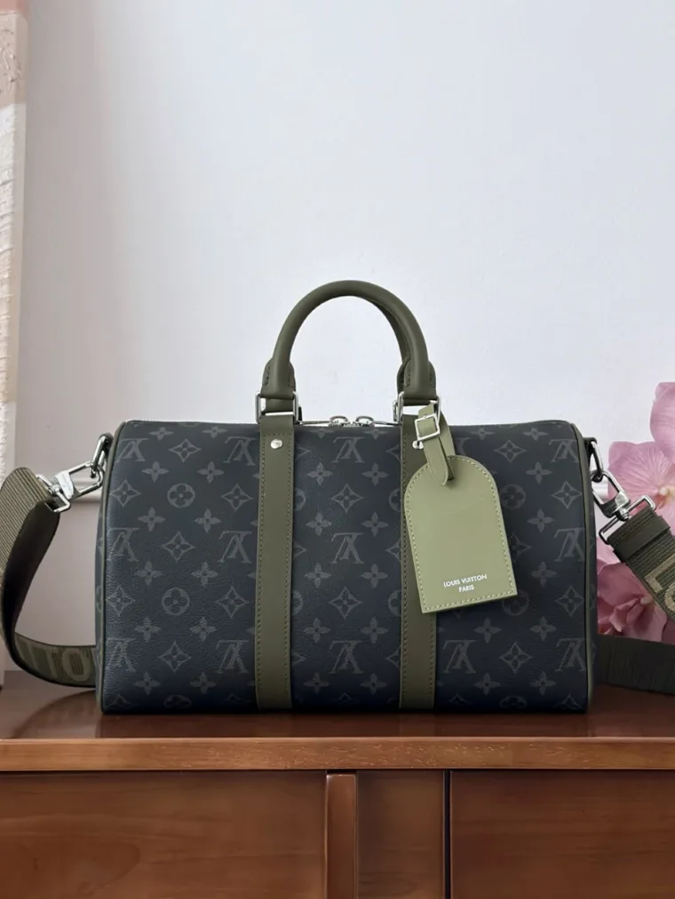 Louis Vuitton Черно-зеленая дорожная сумка Keepall 35