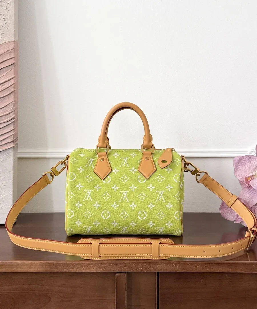 Зелёная сумка Speedy 25 с прикреплённым плечевым ремнём