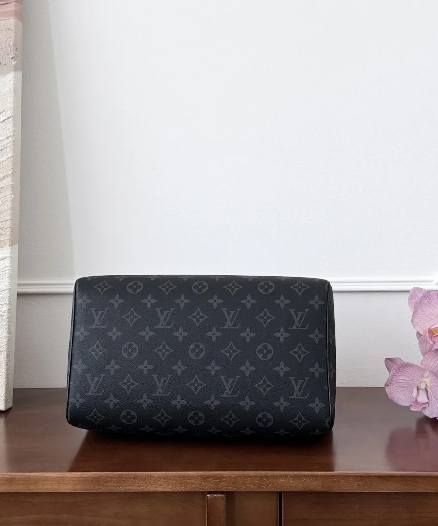 Черная сумка Speedy 30, вид снизу