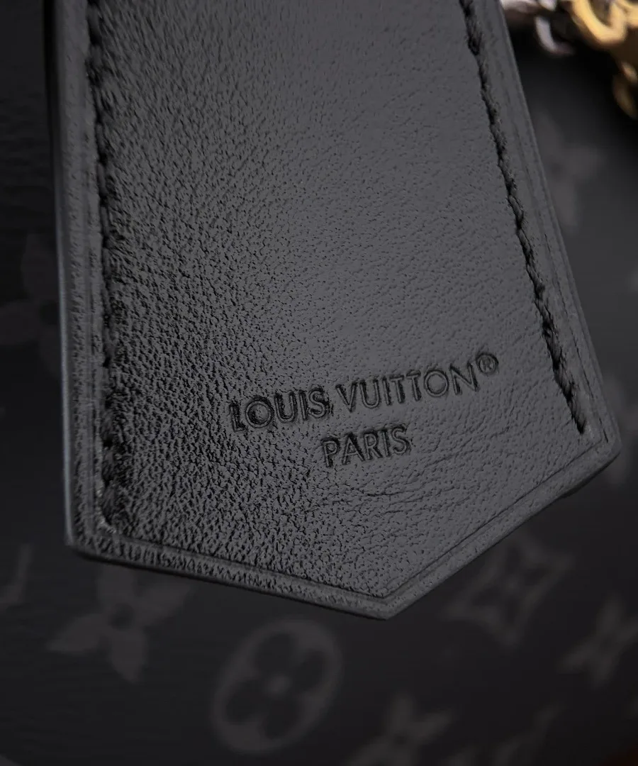 Кожаный багажный ярлык с тиснением Louis Vuitton Paris