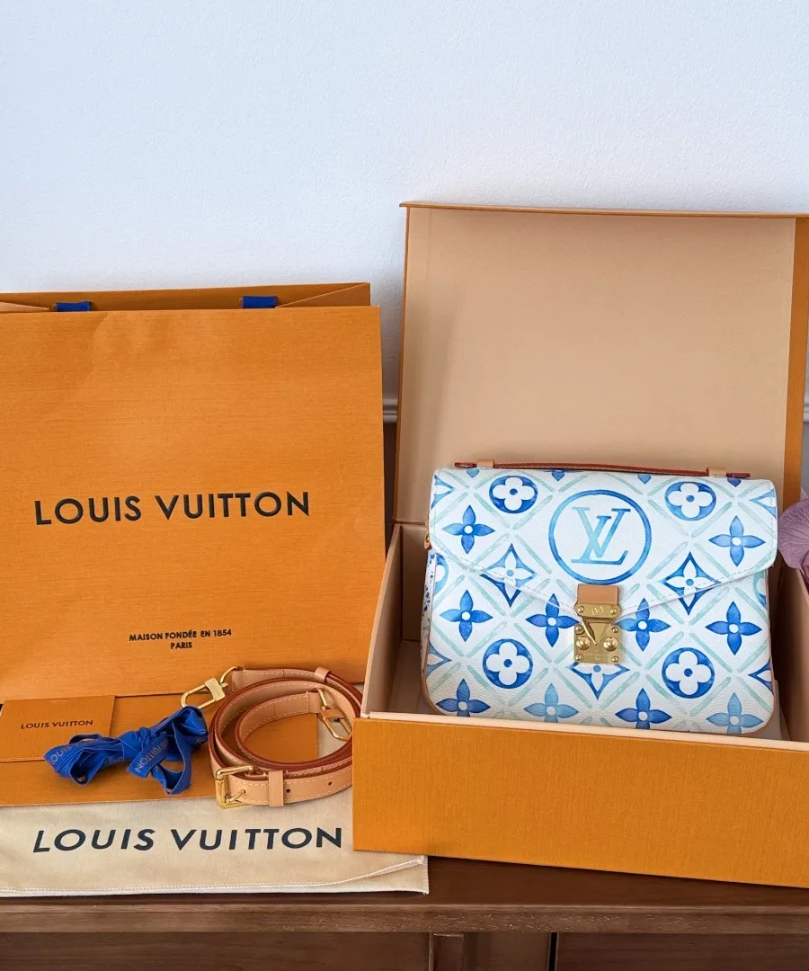 Сумка Louis Vuitton Pochette Métis в фирменной коробке с пыльником и пакетом