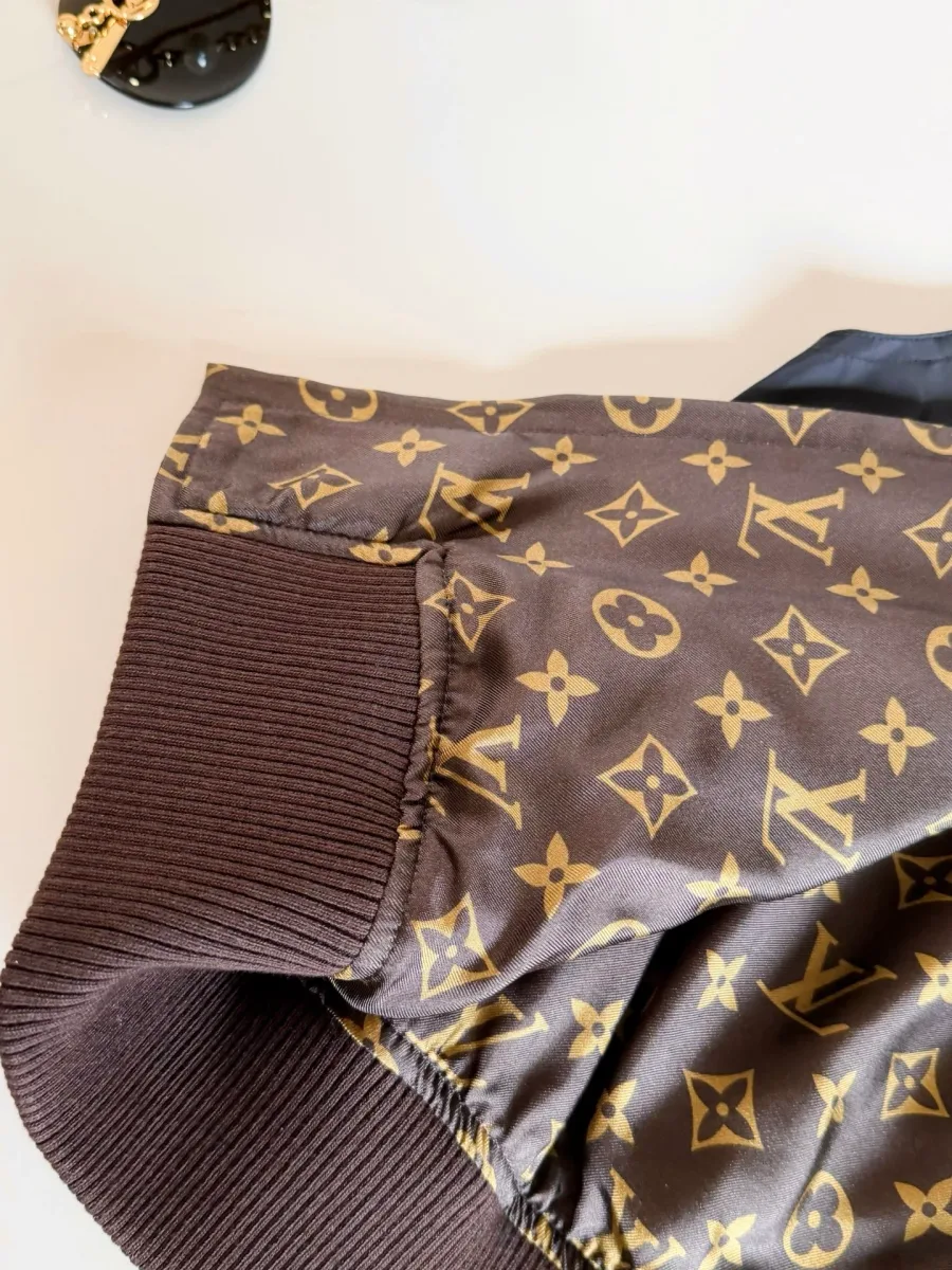Нижняя трикотажная резинка и жаккардовая ткань Monogram